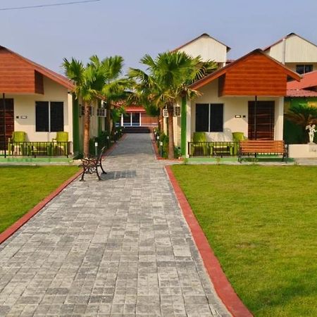 New Mouchak Hotel & Resorts Tajpur Exterior photo